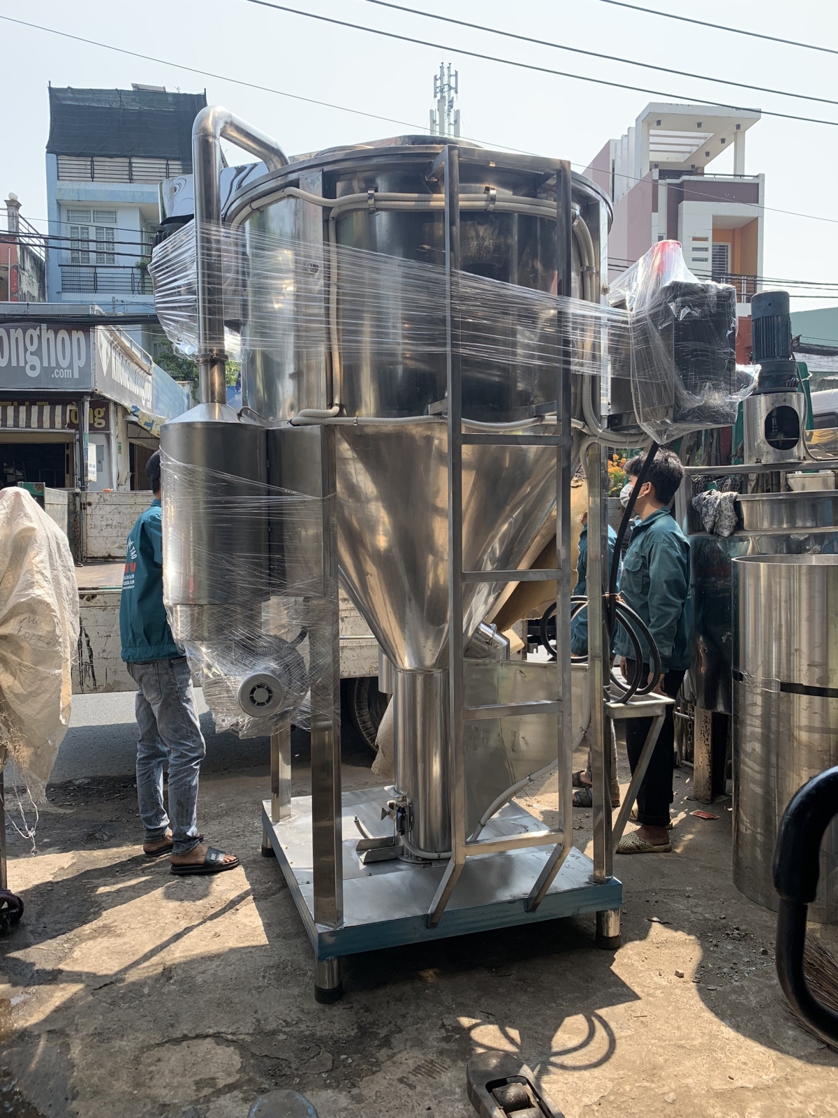 MÁY TRỘN TRỤC VIT 200KG